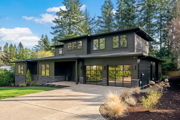 13733 SW Knaus Rd, Lake Oswego, OR 97034-2175
