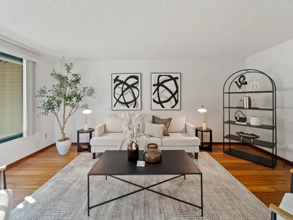 4724 Lamont Ct, Lake Oswego, OR 97035-5420