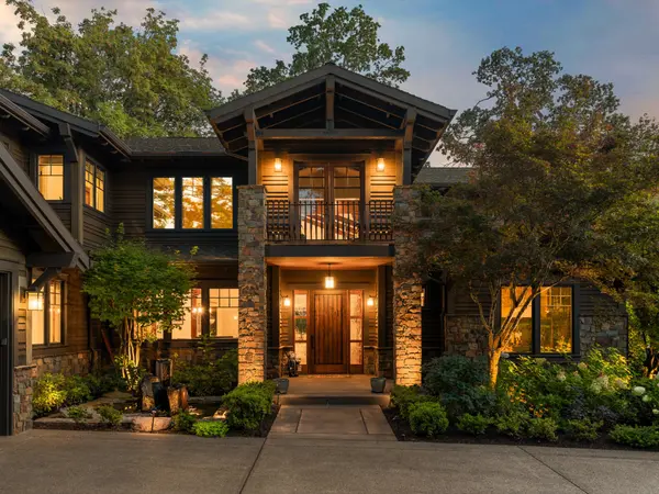 2500 Glen Eagles Rd, Lake Oswego, OR 97034-2766