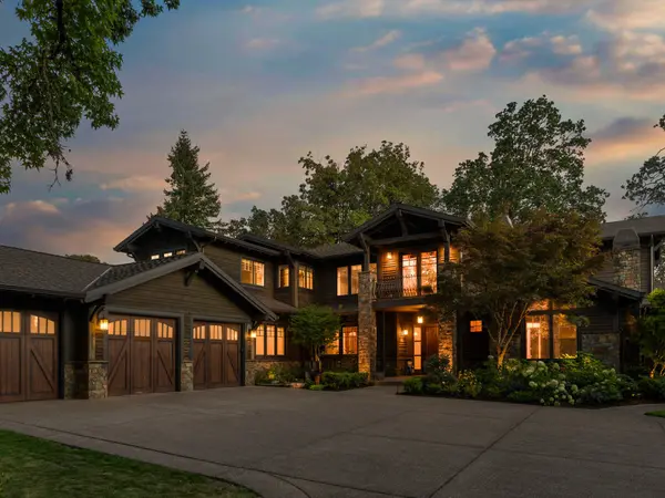 2500 Glen Eagles Rd, Lake Oswego, OR 97034-2766