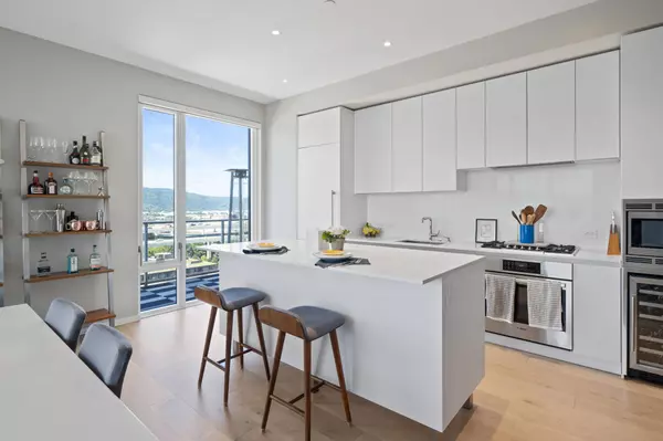 1150 NW Quimby St #1712, Portland, OR 97209-2485