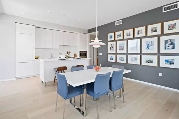 1150 NW Quimby St #1712, Portland, OR 97209-2485