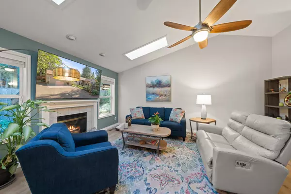 2122 Nolan Ln, West Linn, OR 97068-4212