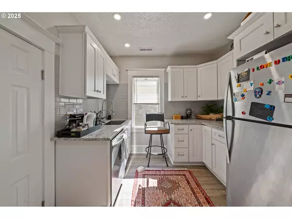 408 HIGH ST, Oregon City, OR 97045