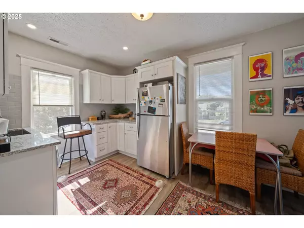 408 HIGH ST, Oregon City, OR 97045