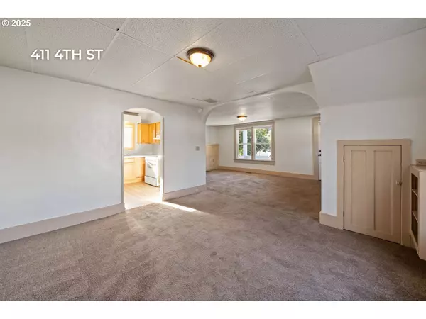 411 4TH ST, Oregon City, OR 97045