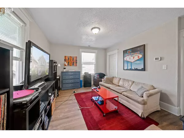 408 HIGH ST, Oregon City, OR 97045