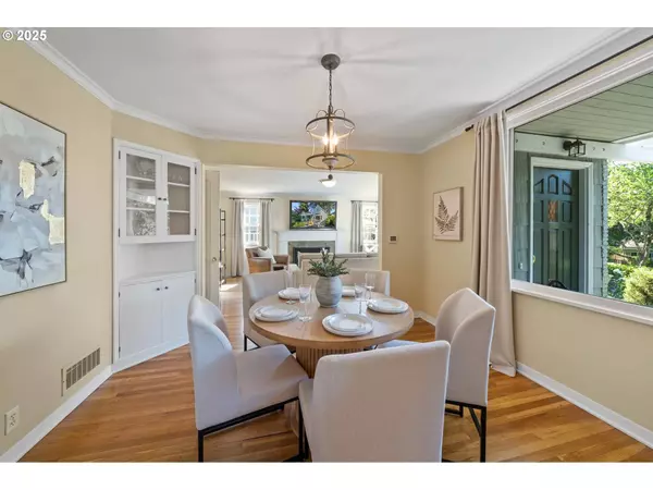 128 NORTHSHORE RD, Lake Oswego, OR 97034