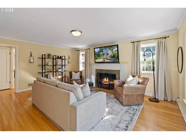 128 NORTHSHORE RD, Lake Oswego, OR 97034