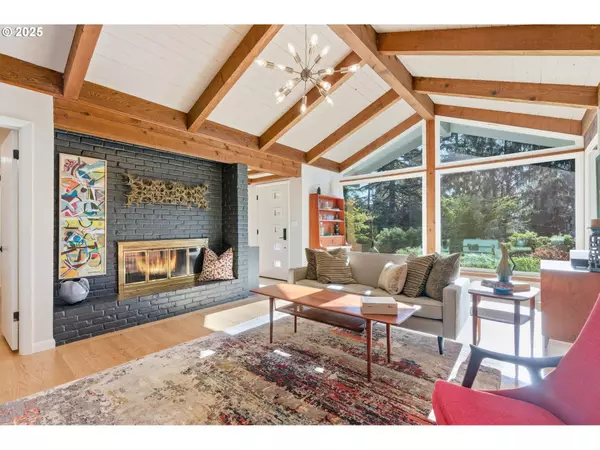 2703 GLEN EAGLES RD, Lake Oswego, OR 97034