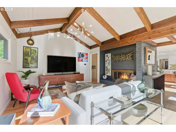 2703 GLEN EAGLES RD, Lake Oswego, OR 97034