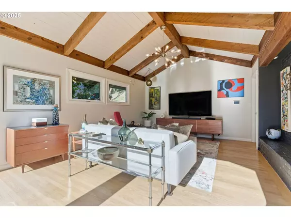 2703 GLEN EAGLES RD, Lake Oswego, OR 97034