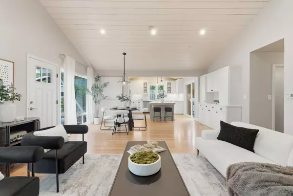 12580 SW Faircrest Ave, Portland, OR 97225-4644