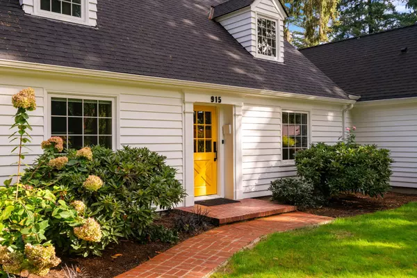 915 B Ave, Lake Oswego, OR 97034-2922