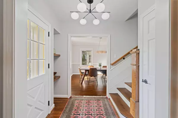 915 B Ave, Lake Oswego, OR 97034-2922