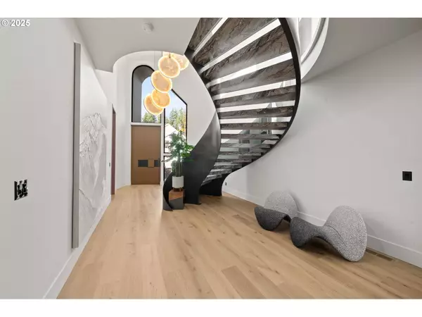 530 NE PROVINCE DR, Camas, WA 98607