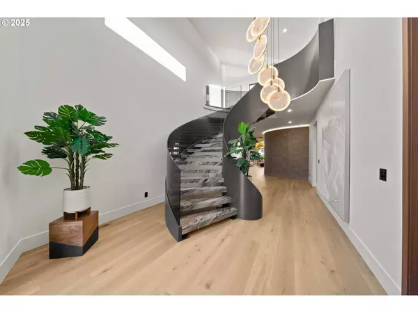 530 NE PROVINCE DR, Camas, WA 98607