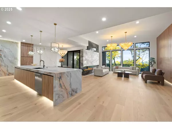 530 NE PROVINCE DR, Camas, WA 98607