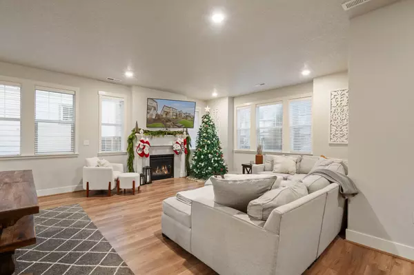 14224 SW 169th Ave, Tigard, OR 97224-5268