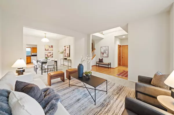 14390 Camden Ln, Lake Oswego, OR 97035-8744