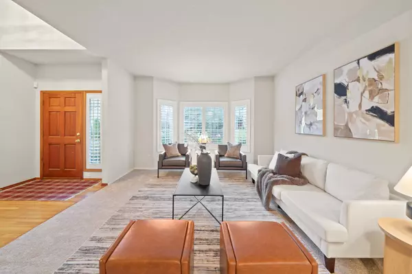 14390 Camden Ln, Lake Oswego, OR 97035-8744