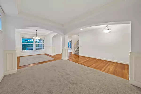 978 N Alder St, Canby, OR 97013-3369