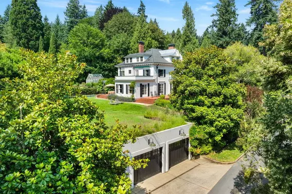 11175 S Riverwood Rd, Portland, OR 97219-8443