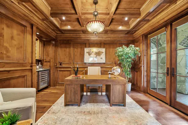 100 3rd St, Lake Oswego, OR 97034-3018