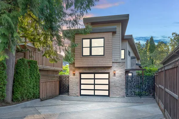 17281 Kelok Rd, Lake Oswego, OR 97034-5669