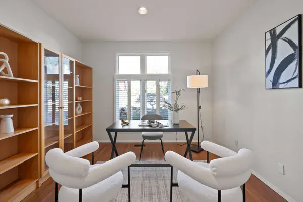 5834 Ridgetop Ct, Lake Oswego, OR 97035-5710