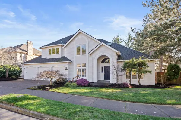 5834 Ridgetop Ct, Lake Oswego, OR 97035-5710