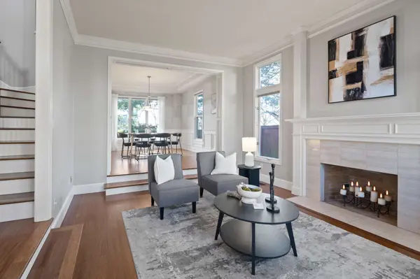 5834 Ridgetop Ct, Lake Oswego, OR 97035-5710