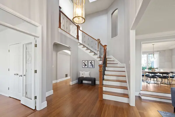 5834 Ridgetop Ct, Lake Oswego, OR 97035-5710