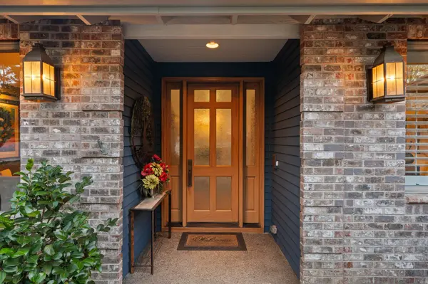 13048 SW Knaus Rd, Lake Oswego, OR 97034-1515