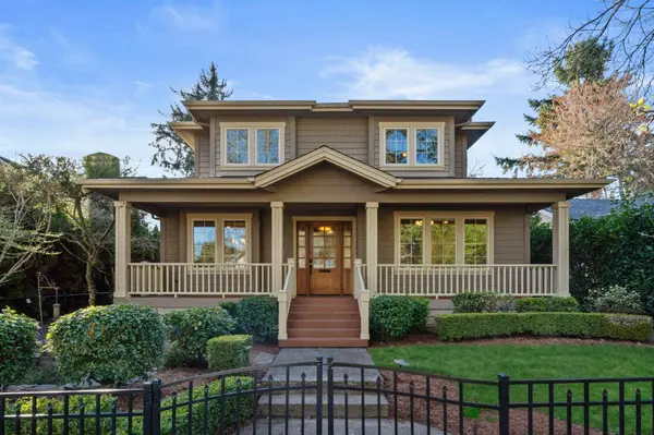 784 3rd St, Lake Oswego, OR 97034-2350