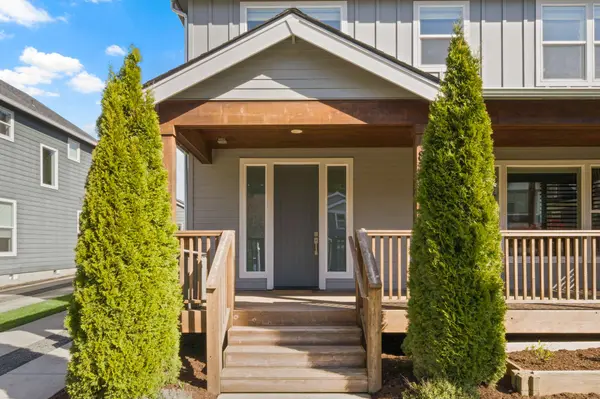 8274 SW 47th Ave, Portland, OR 97219-3433