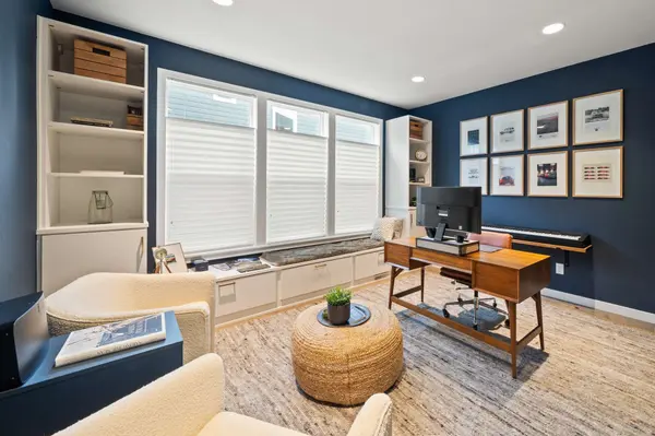 8274 SW 47th Ave, Portland, OR 97219-3433