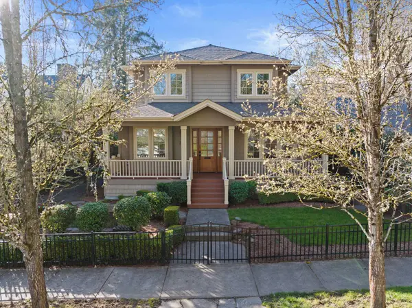 784 3rd St, Lake Oswego, OR 97034-2350