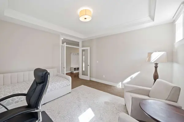 14144 Goodall Rd, Lake Oswego, OR 97034-2048