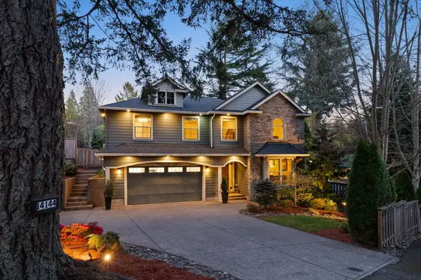 14144 Goodall Rd, Lake Oswego, OR 97034-2048