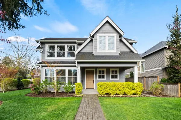 804 4th St, Lake Oswego, OR 97034-2306