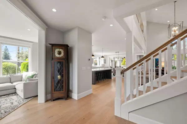 804 4th St, Lake Oswego, OR 97034-2306