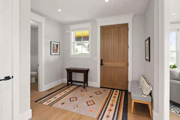 804 4th St, Lake Oswego, OR 97034-2306