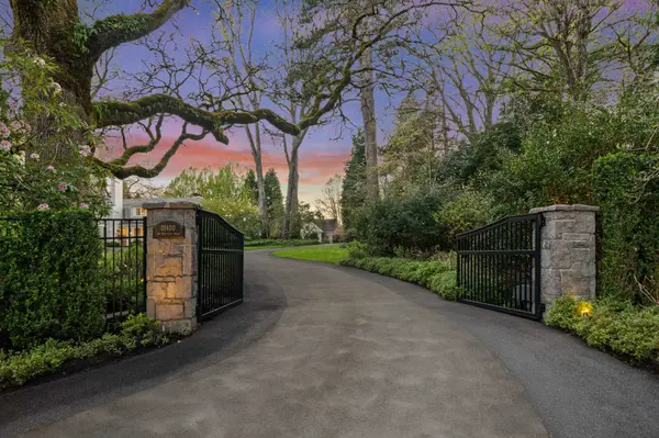 1400 S Military Pl, Portland, OR 97219-7993