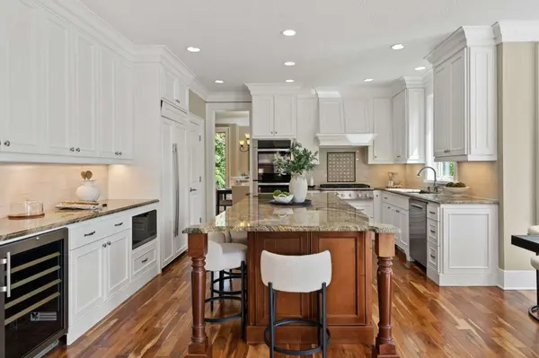 13056 SW Knaus Rd, Lake Oswego, OR 97034-1551