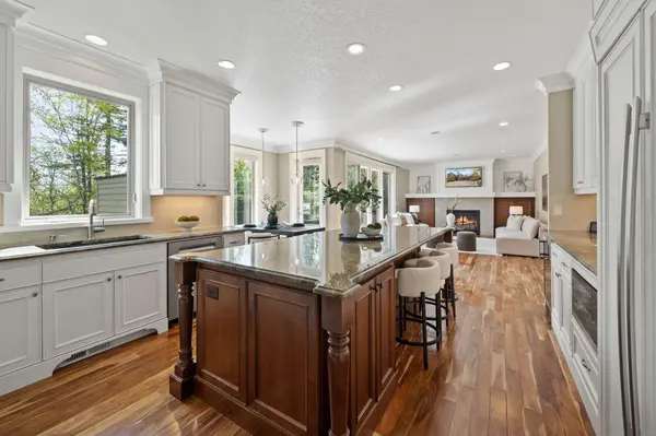 13056 SW Knaus Rd, Lake Oswego, OR 97034-1551