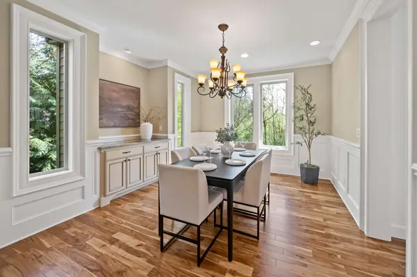 13056 SW Knaus Rd, Lake Oswego, OR 97034-1551