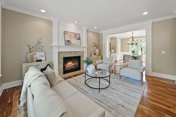 13056 SW Knaus Rd, Lake Oswego, OR 97034-1551