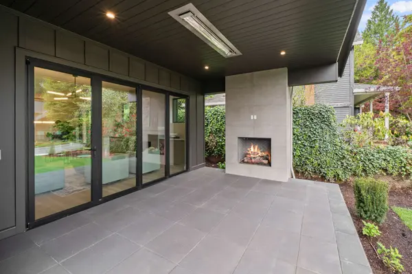 530 8th St, Lake Oswego, OR 97034-2911