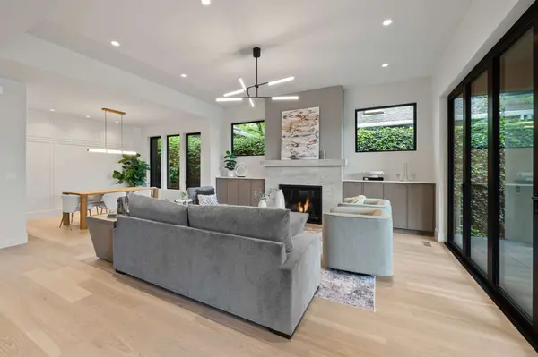 530 8th St, Lake Oswego, OR 97034-2911